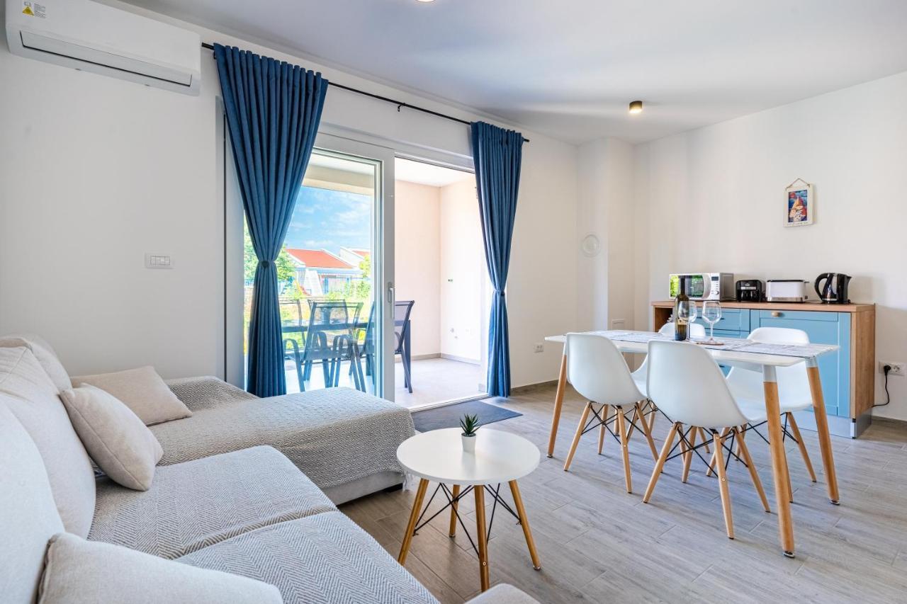 New 4 Star Apartment M&A In Town Црес Экстерьер фото