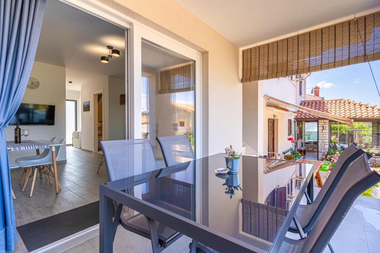 New 4 Star Apartment M&A In Town Црес Экстерьер фото
